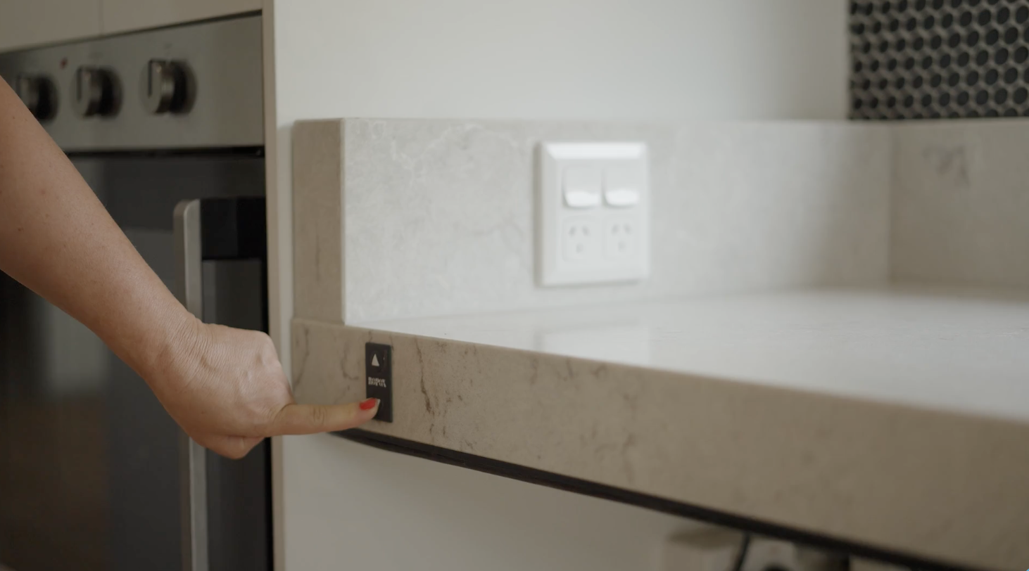 Adjustable Bench Cairns 